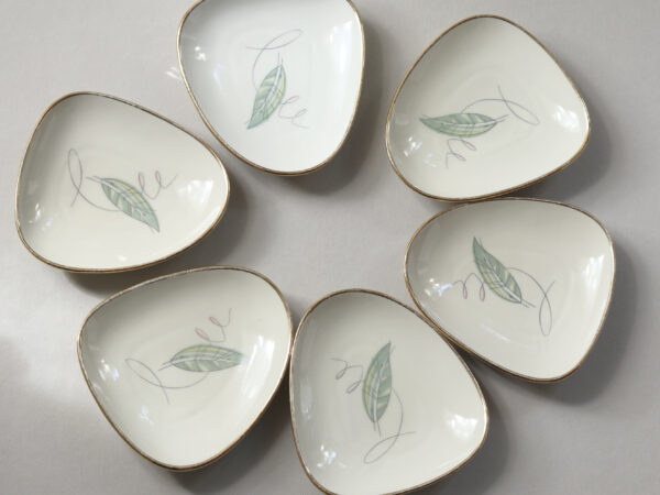 Vintage Leaf Motif Porcelain Side Dish Set – Bavaria - Image 3